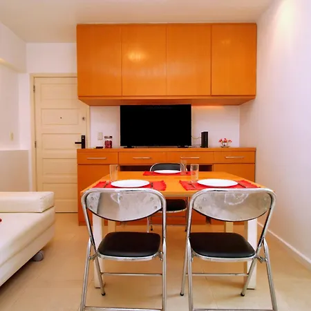 Quarto&Sala A 150M Da Praia | U052